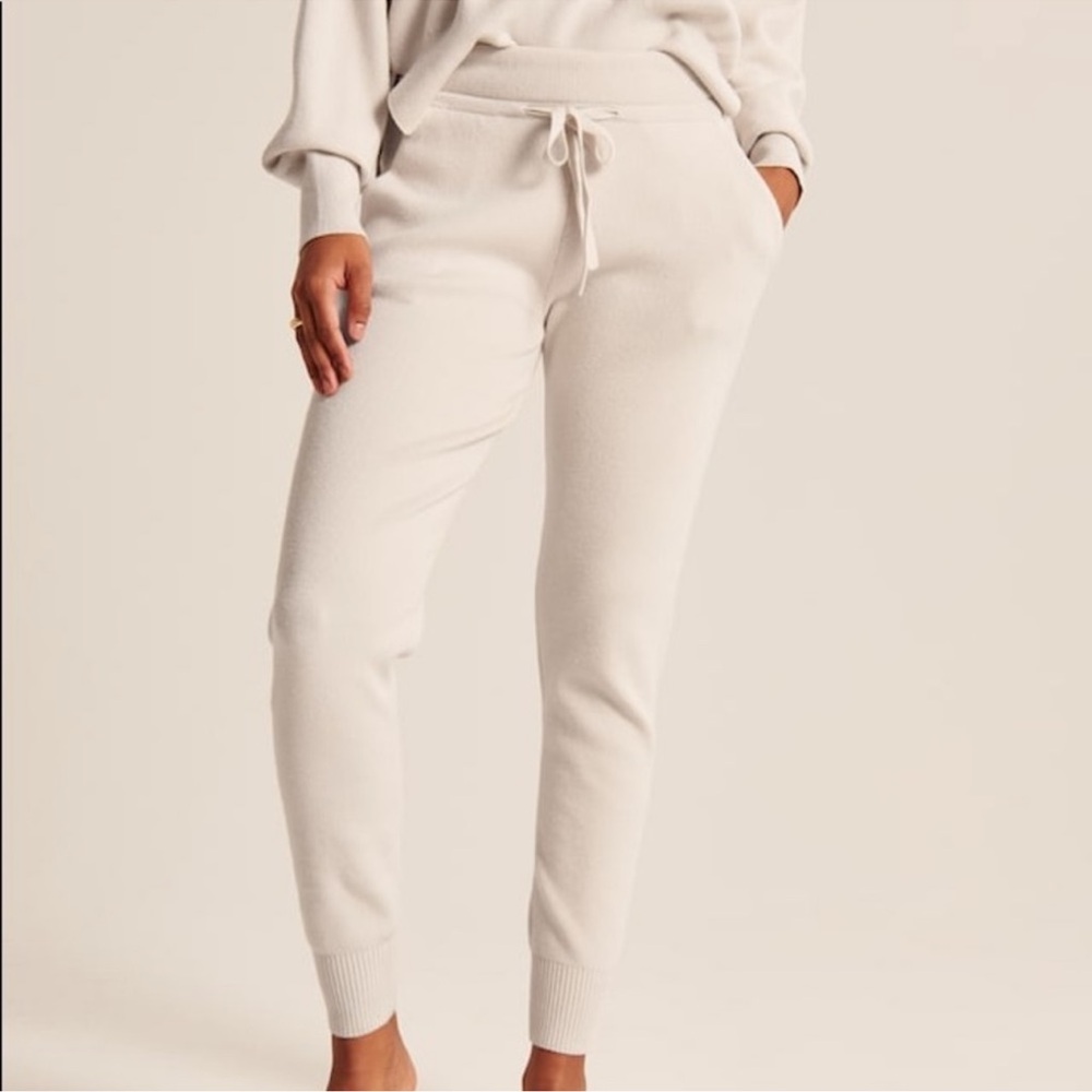 NWT Abercrombie & Fitch Cream LuxeLoft Lounge Sweater Joggers Size XL